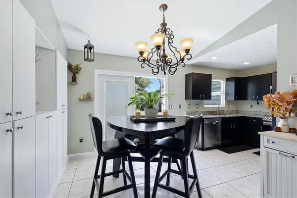 $2,550 | 4478 Longford Drive, Sarasota, FL 34232