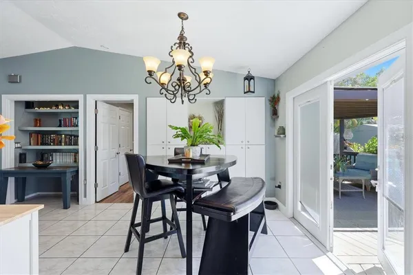 $2,550 | 4478 Longford Drive, Sarasota, FL 34232