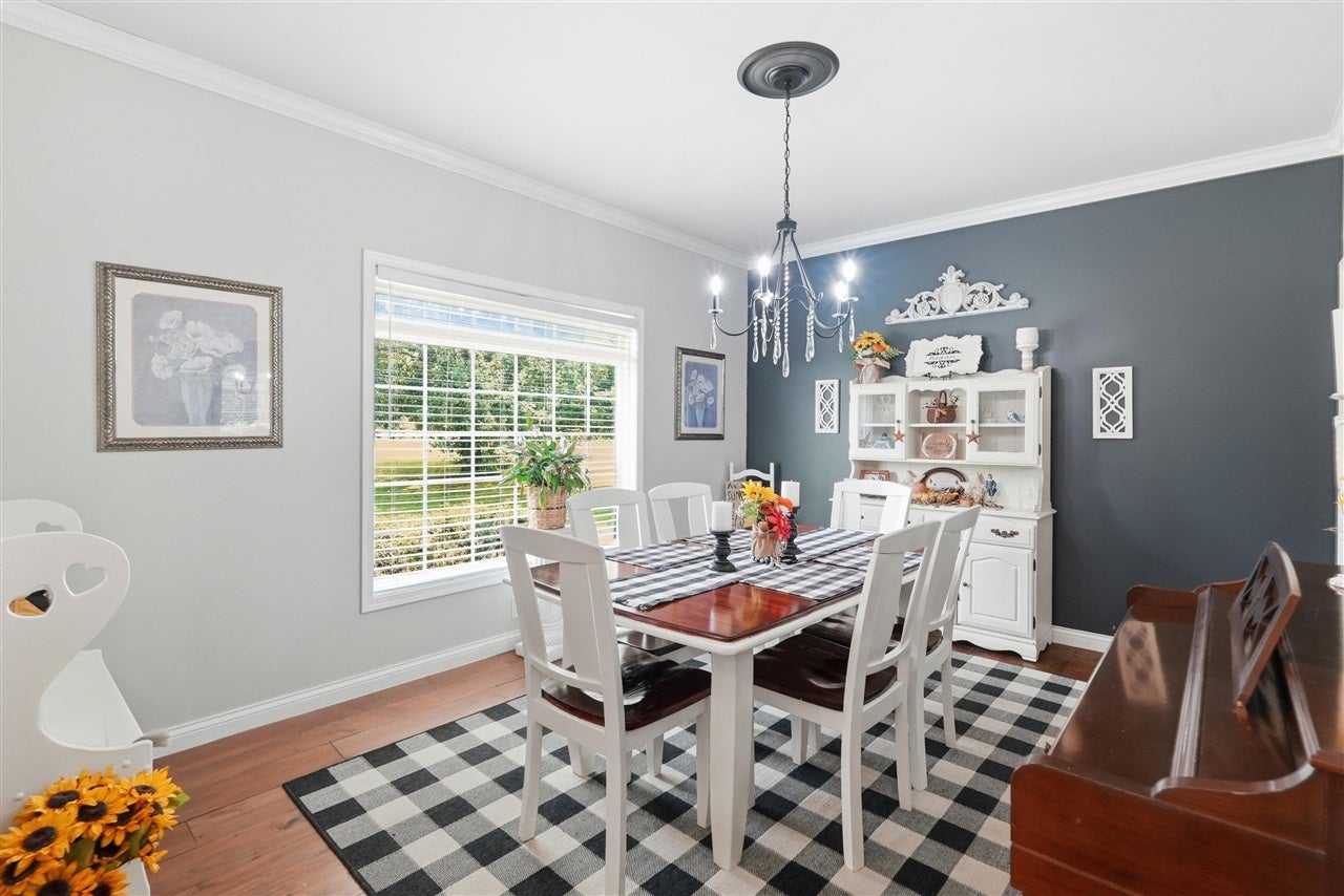 105 Oakwind Road Glasgow, KY 42141 - Photo 5 of 49 Gallery Image 5