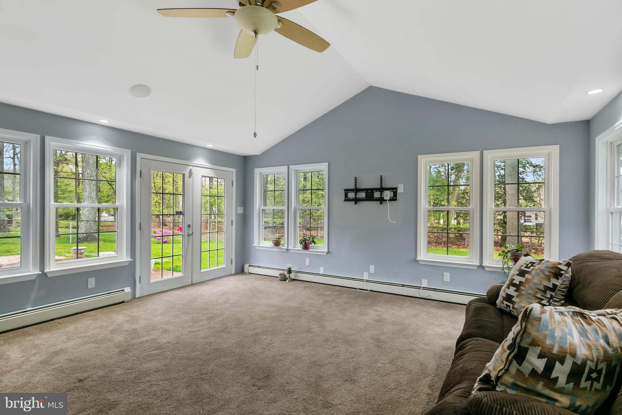 2937 Garwood Road Sicklerville, NJ 08081 - Photo 11 of 29 Family Room