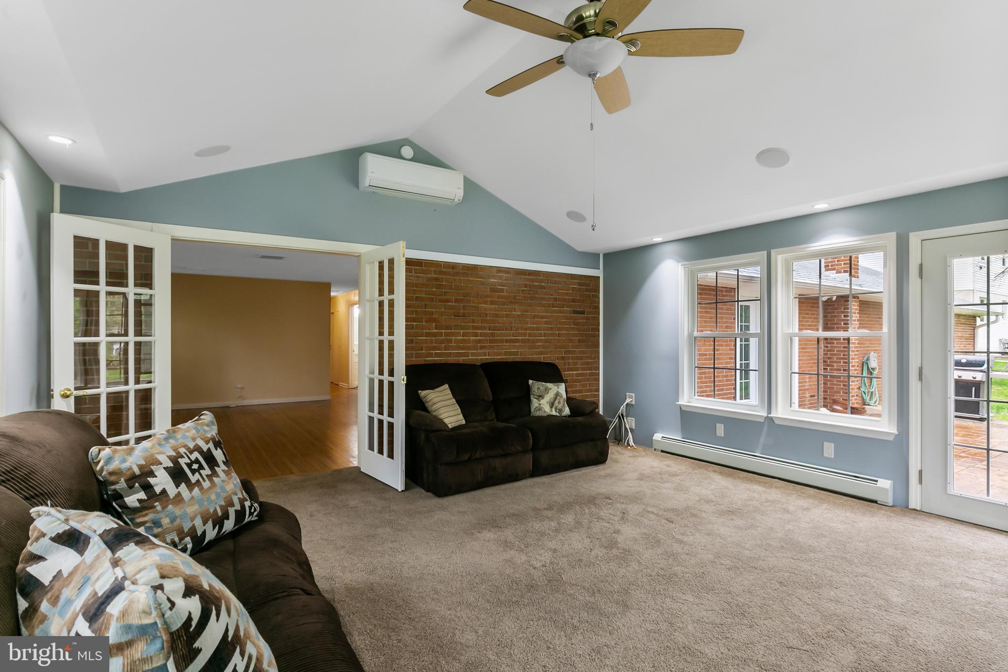 2937 Garwood Road Sicklerville, NJ 08081 - Photo 15 of 29 Family Room