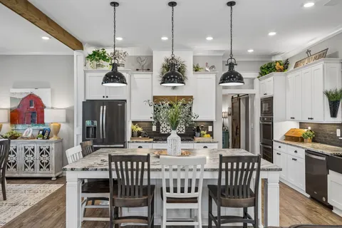 $1,949,000 | Undisclosed Address, College Grove, TN 37046