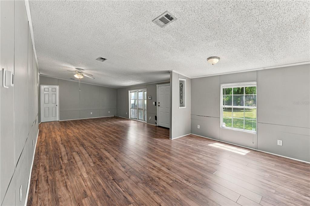 8611 South County Line Road Lithia, FL 33547 - Photo 7 of 34 Gallery Image 7
