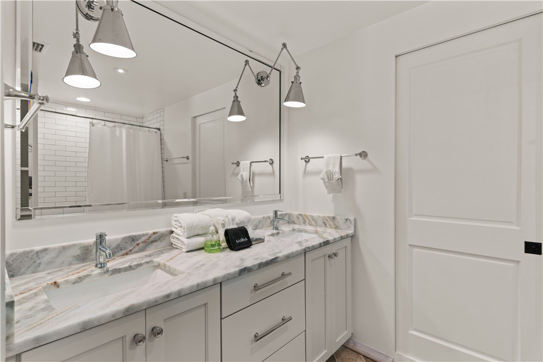 609 Oak Street St. Simons Island, GA 31522 - Photo 18 of 28