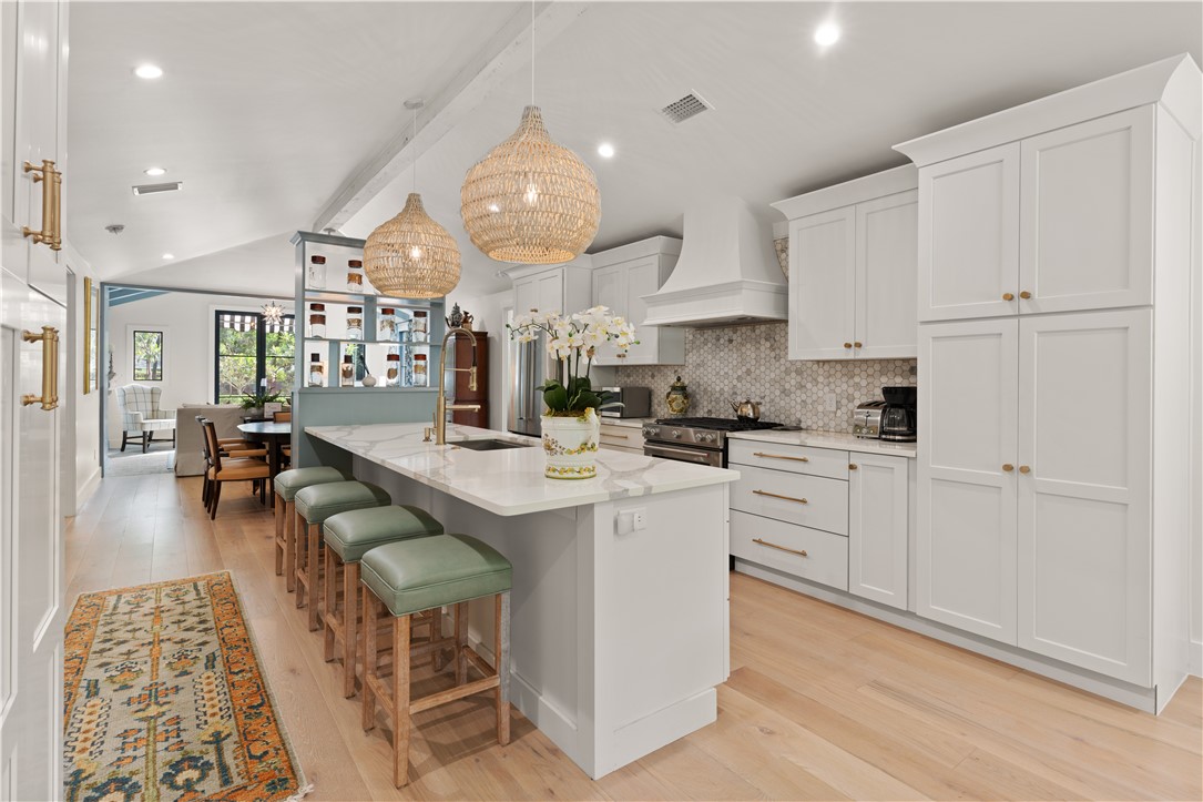 609 Oak Street St. Simons Island, GA 31522 - Photo 7 of 28