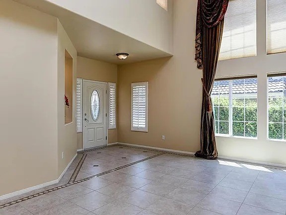 11217 Ravenna Lane Porter Ranch, CA 91326 - Photo 12 of 28