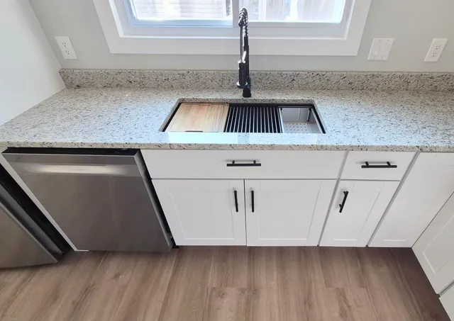 $269,900 | 6609 Gretchen Lane North, Oakdale, MN 55128