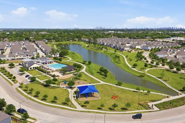 $335,000 | 9905 Smokehouse Silo Lane, Houston, TX 77080