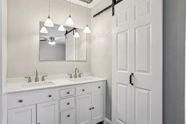 $3,200 | 5900 Gateshead Drive, Austin, TX 78745