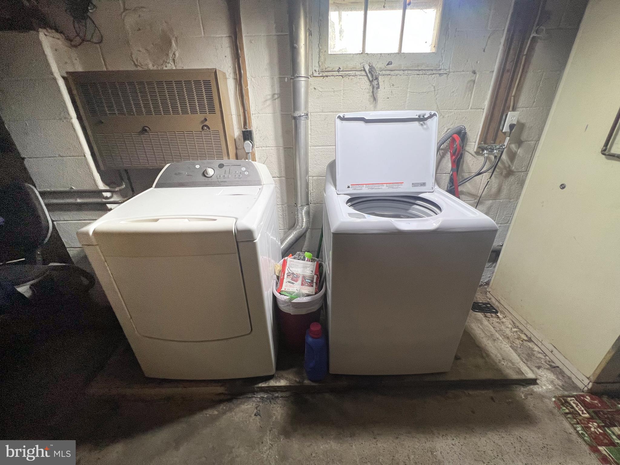 186 West Railroad Street Reedsville, PA 17084 - Photo 12 of 28 a utility room with dryer and washer