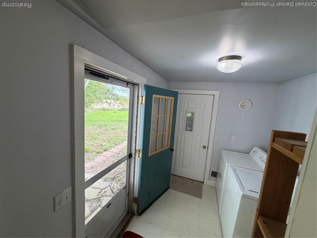 5058 Marathon Road Columbiaville, MI 48421 - Photo 15 of 29 Gallery Image 15