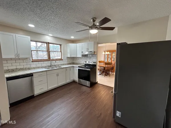 $269,900 | 218 Northeast North Street, Coeburn, VA 24230