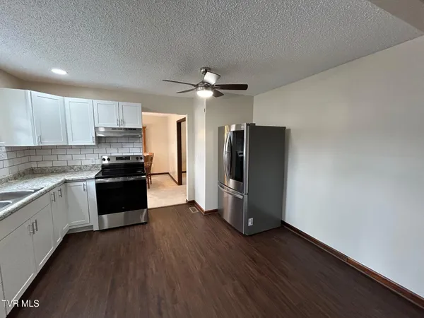 $269,900 | 218 Northeast North Street, Coeburn, VA 24230