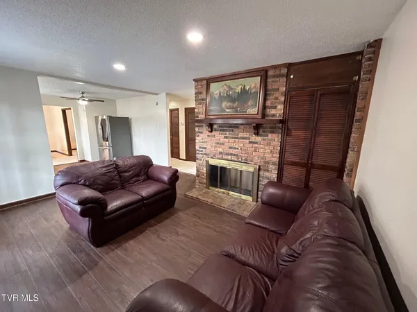 $269,900 | 218 Northeast North Street, Coeburn, VA 24230