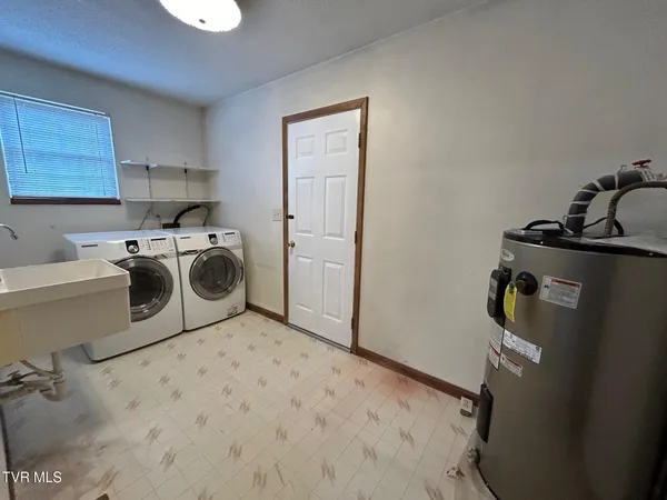 $269,900 | 218 Northeast North Street, Coeburn, VA 24230