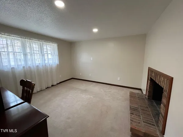 $269,900 | 218 Northeast North Street, Coeburn, VA 24230