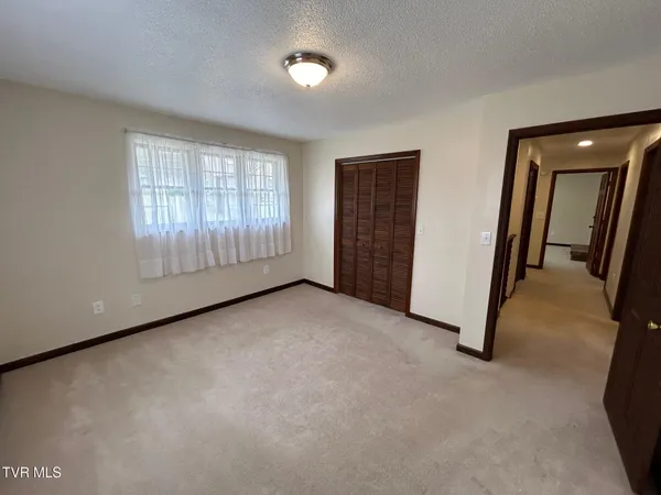 $269,900 | 218 Northeast North Street, Coeburn, VA 24230