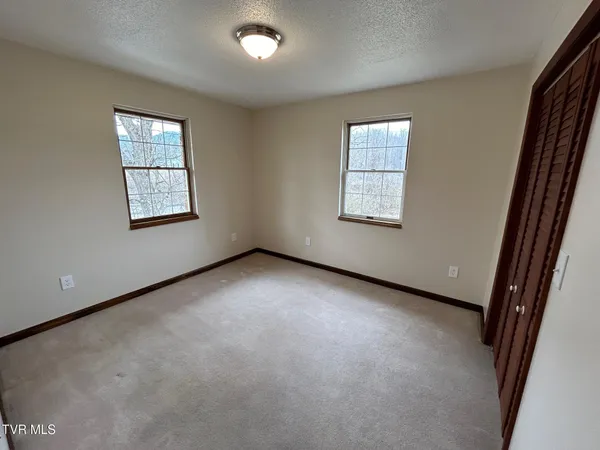 $269,900 | 218 Northeast North Street, Coeburn, VA 24230