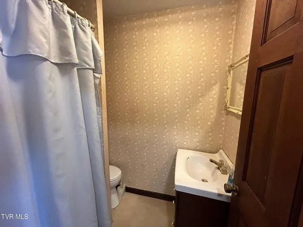 $269,900 | 218 Northeast North Street, Coeburn, VA 24230