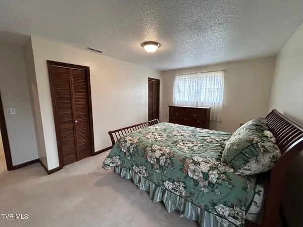 $269,900 | 218 Northeast North Street, Coeburn, VA 24230