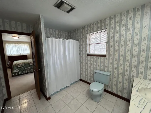 $269,900 | 218 Northeast North Street, Coeburn, VA 24230