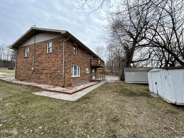 $269,900 | 218 Northeast North Street, Coeburn, VA 24230