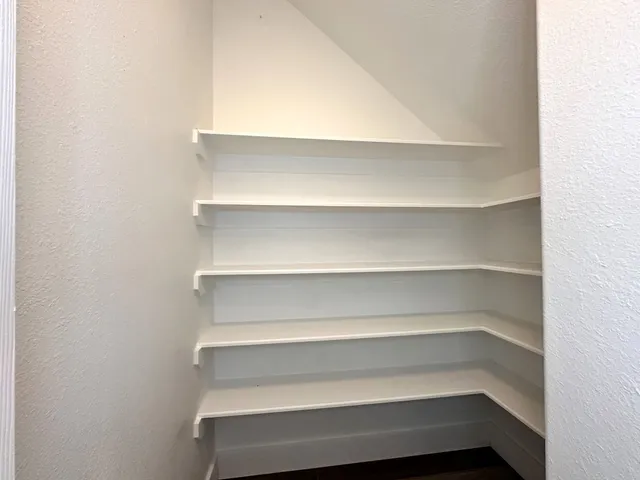 $2,200 | 46 Summer Haze Circle, The Woodlands, TX 77382