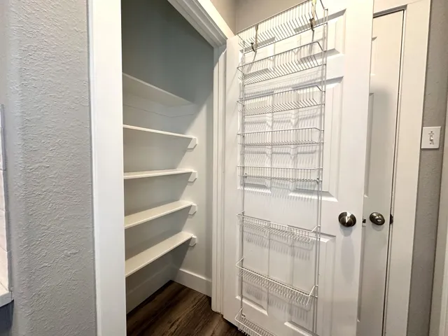 $2,200 | 46 Summer Haze Circle, The Woodlands, TX 77382