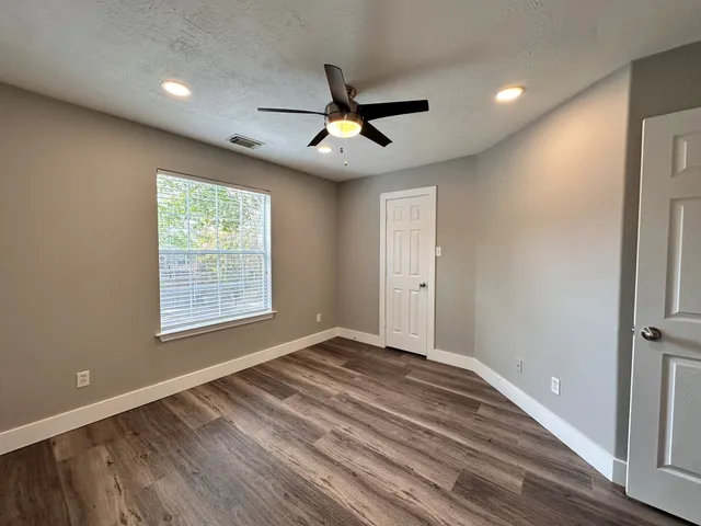 $2,200 | 46 Summer Haze Circle, The Woodlands, TX 77382