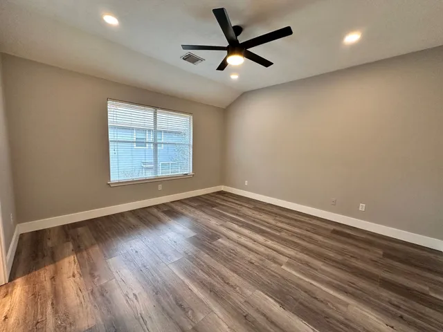 $2,200 | 46 Summer Haze Circle, The Woodlands, TX 77382