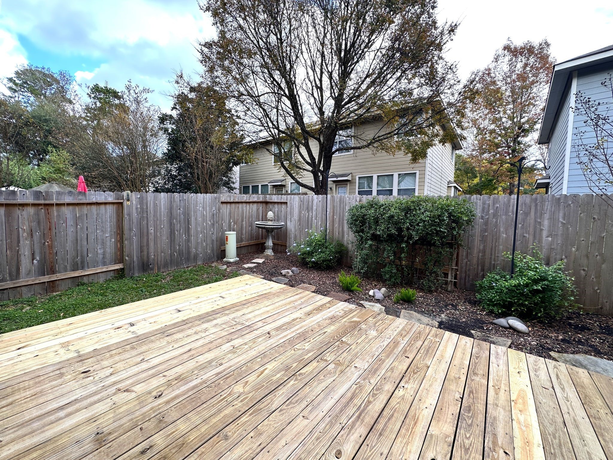 46 Summer Haze Circle The Woodlands, TX 77382 - Photo 37 of 43 Outdoor decking