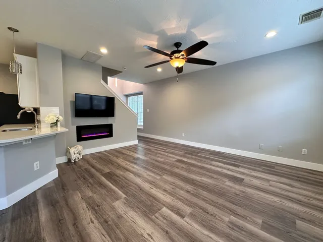 $2,200 | 46 Summer Haze Circle, The Woodlands, TX 77382