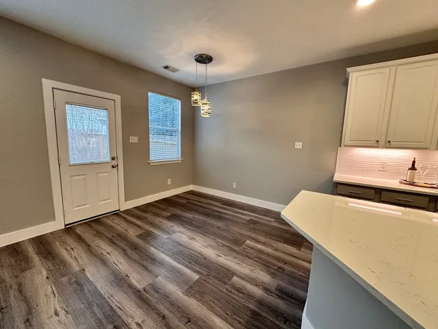 $2,200 | 46 Summer Haze Circle, The Woodlands, TX 77382