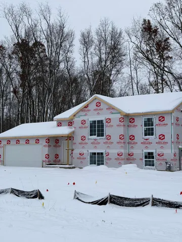 $384,900 | 71375 Embassy Road, Edwardsburg, MI 49112