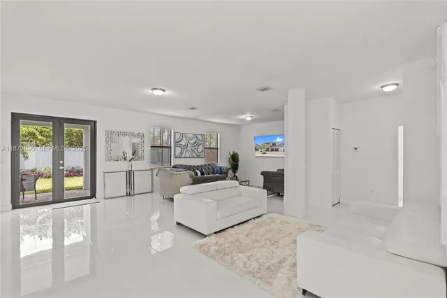 $1,325,000 | 14841 Southwest 39th Terrace, Miami, FL 33185
