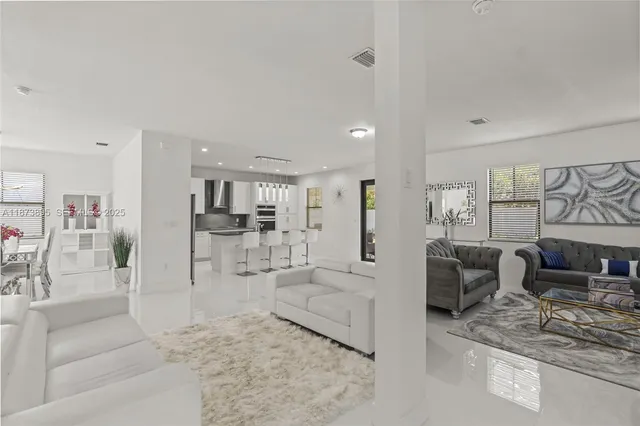$1,325,000 | 14841 Southwest 39th Terrace, Miami, FL 33185
