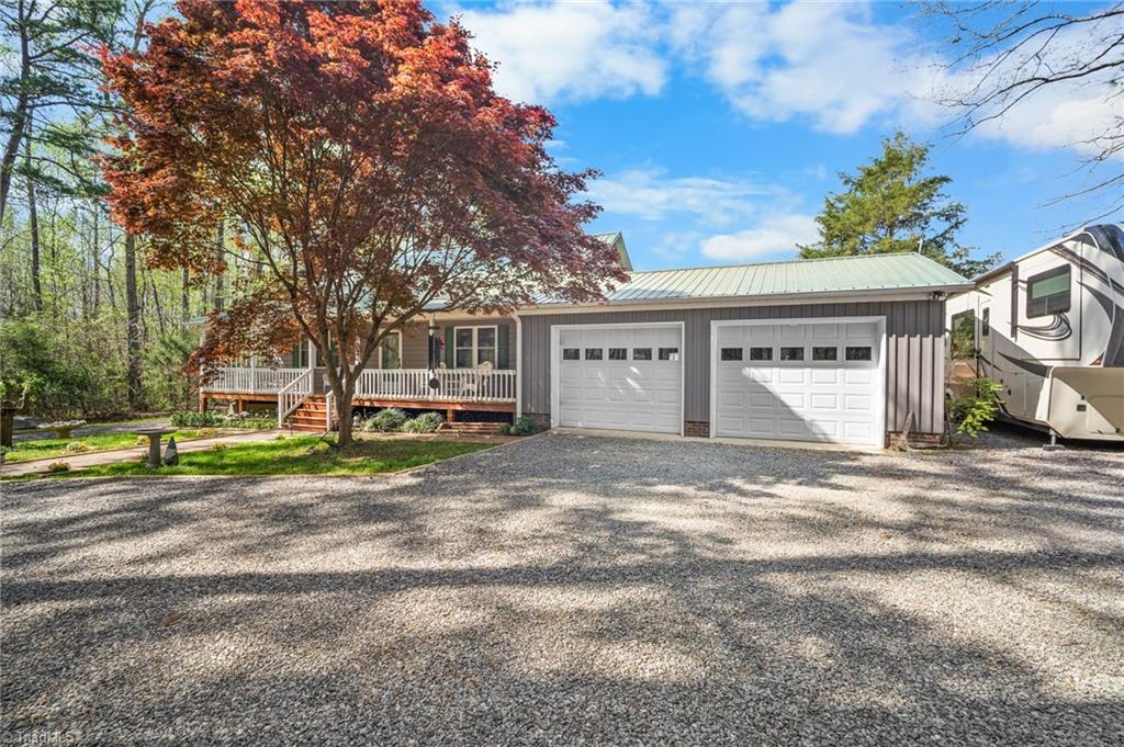 148 Reeder Road Seagrove, NC 27341 - Photo 2 of 44 Gallery Image 2