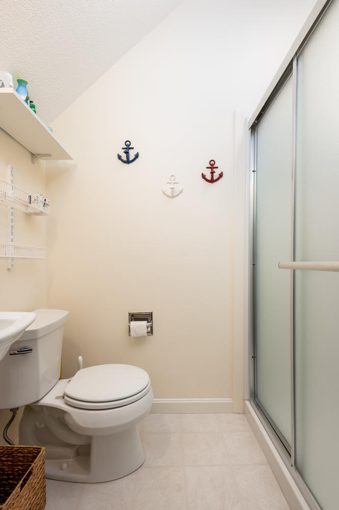 239 Sea Road, Unit 30 Kennebunk, ME 04043 - Photo 41 of 56 3rd Floor Bath Detail