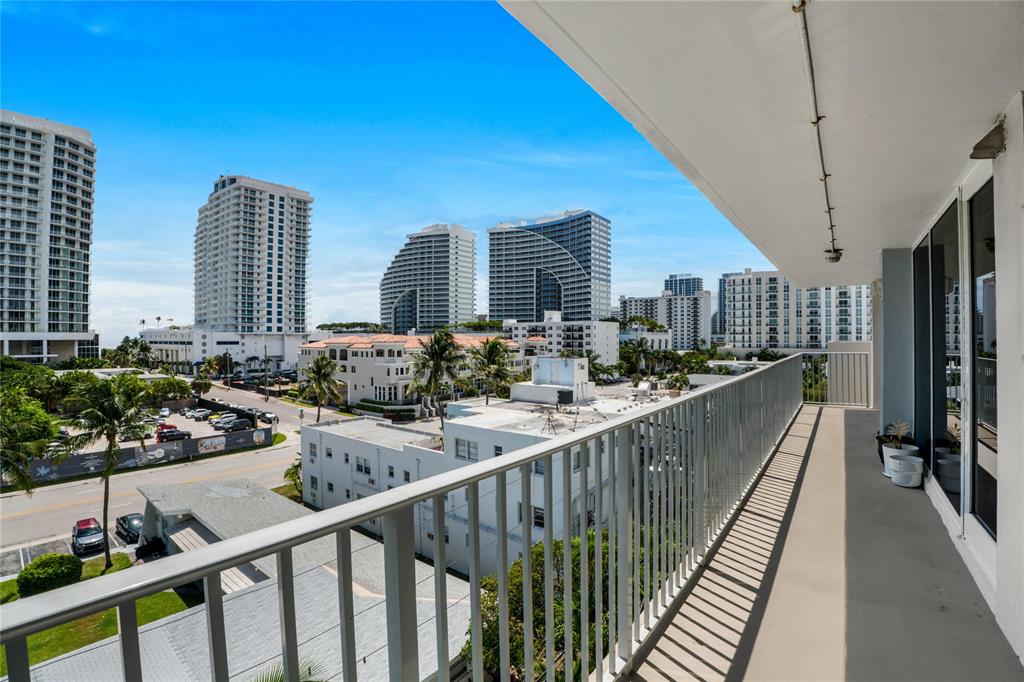 524 Orton Avenue, Unit 604 Fort Lauderdale, FL 33304 - Photo 15 of 24 a view of city from balcony