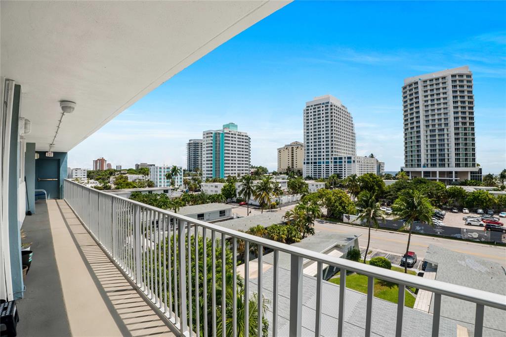 524 Orton Avenue, Unit 604 Fort Lauderdale, FL 33304 - Photo 16 of 24 a view of city from balcony
