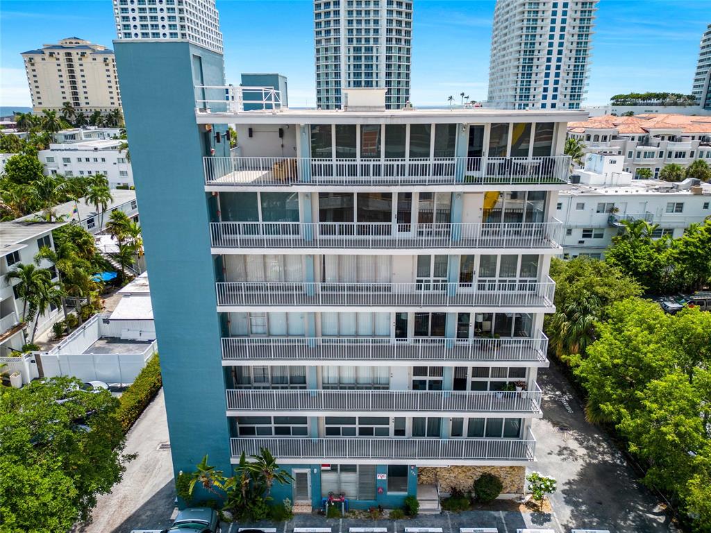 524 Orton Avenue, Unit 604 Fort Lauderdale, FL 33304 - Photo 18 of 24 a front view of a building