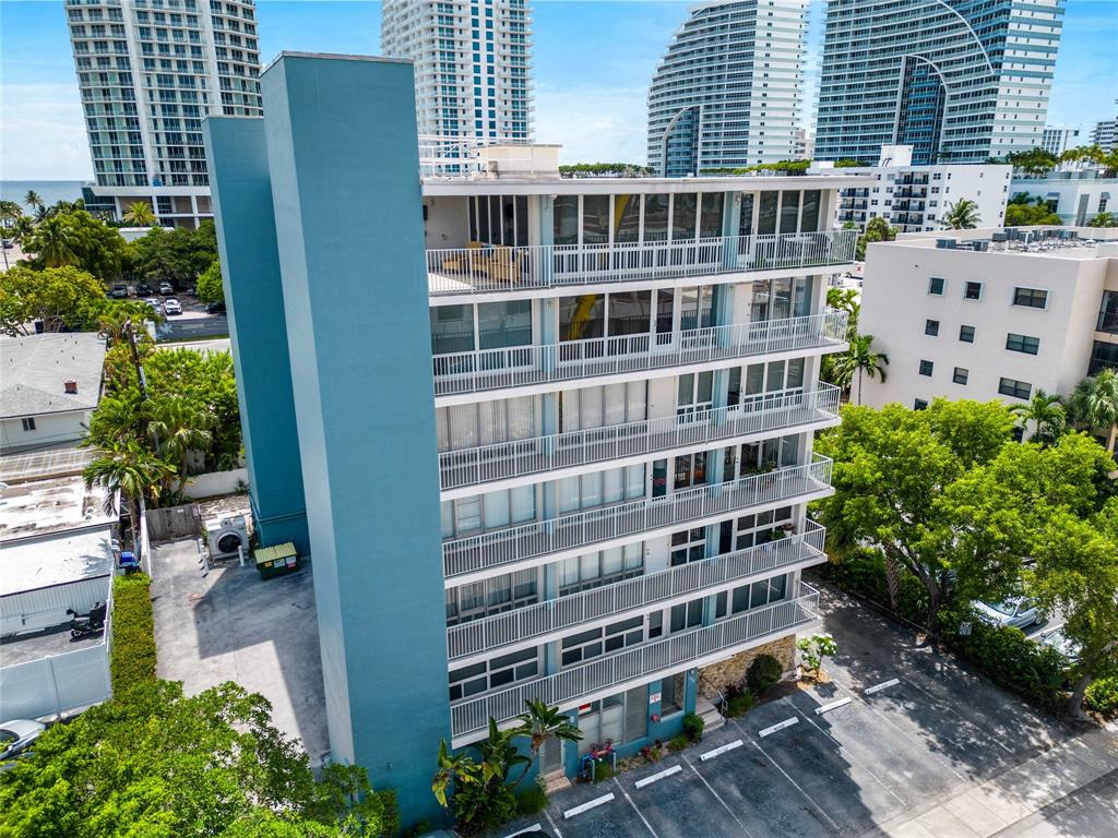 524 Orton Avenue, Unit 604 Fort Lauderdale, FL 33304 - Photo 2 of 24 a building view with outdoor space