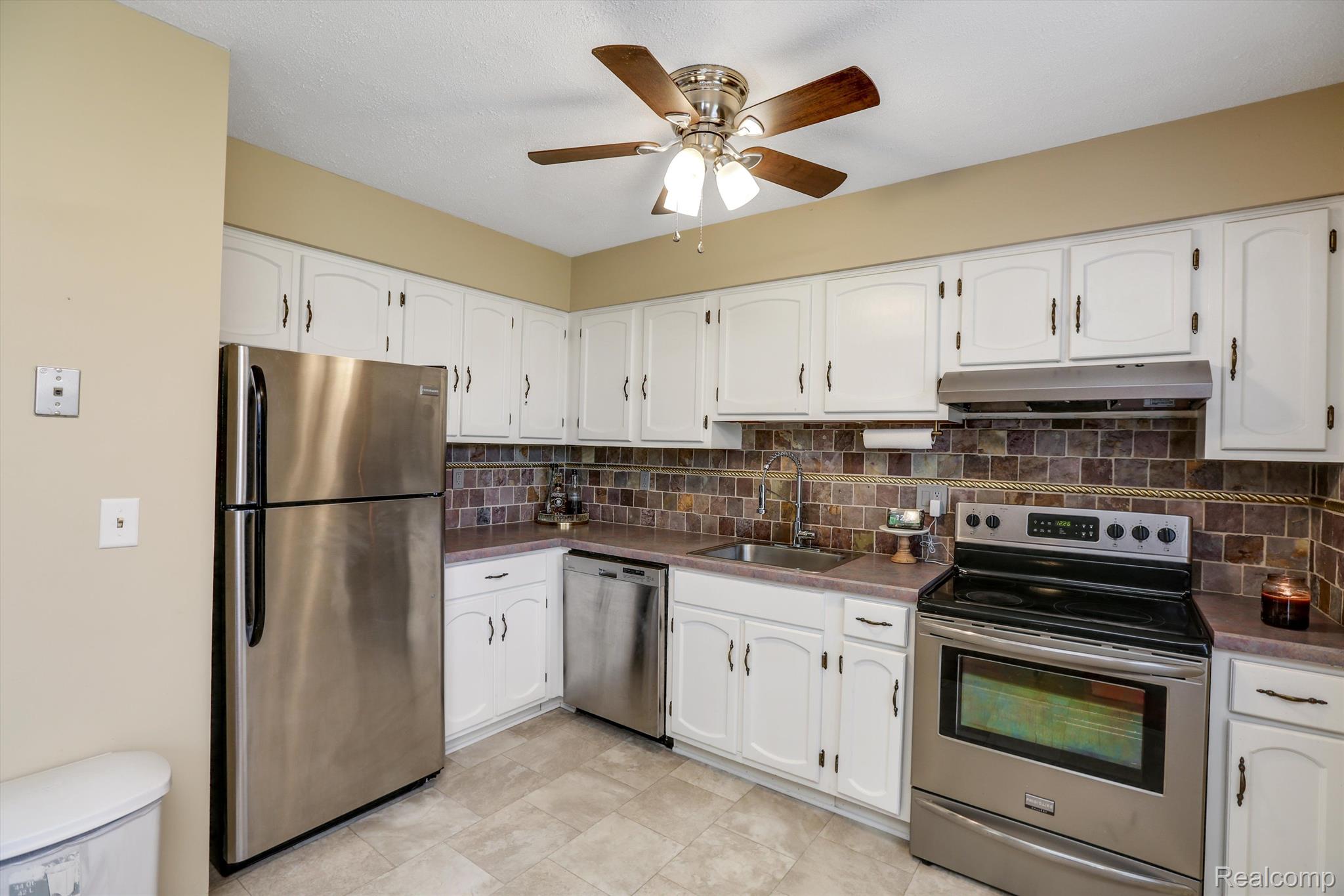 18560 Rudgate Street Southgate, MI 48195 - Photo 18 of 30