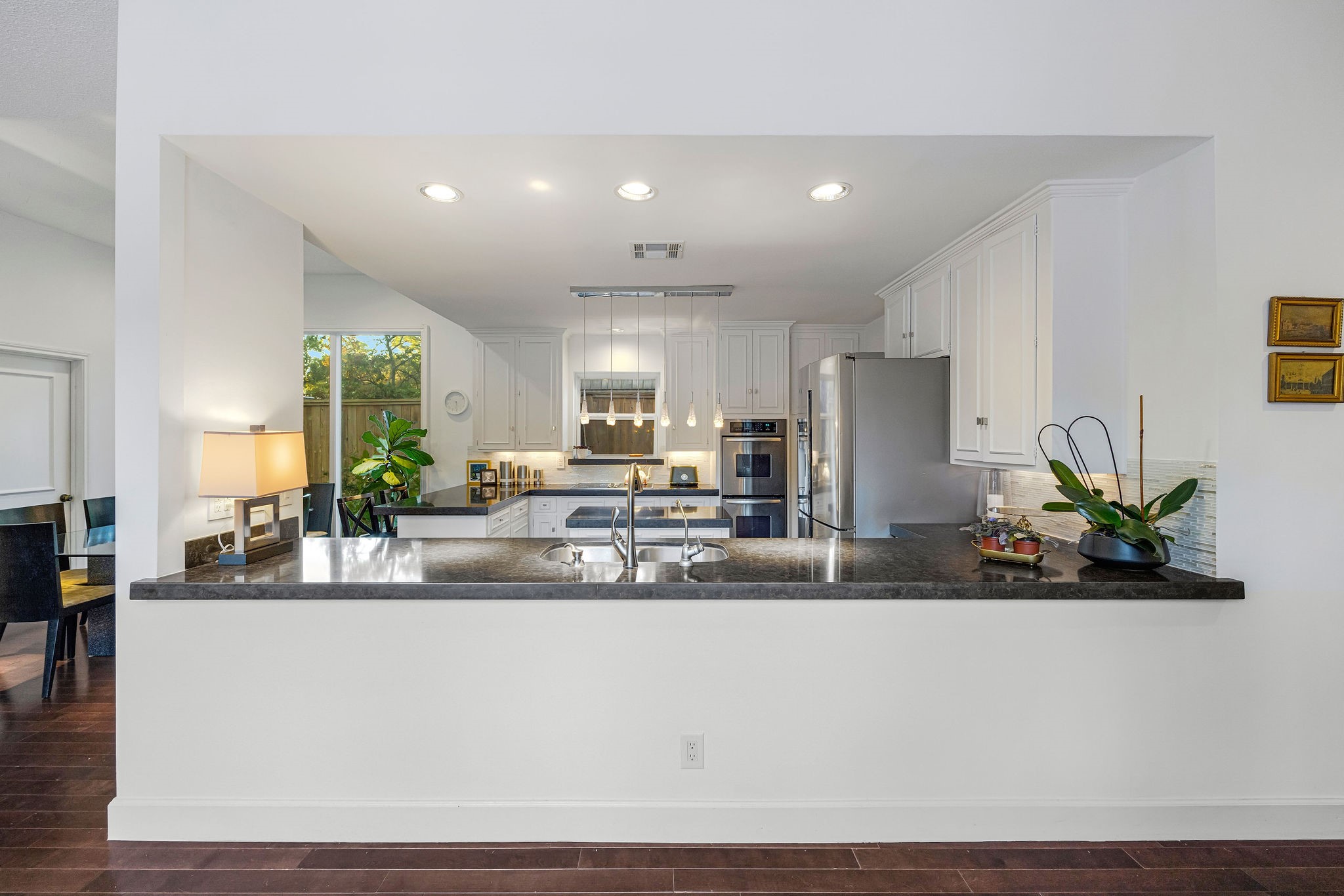 323 Vanderpool Lane Houston, TX 77024 - Photo 13 of 34 Gallery Image 13