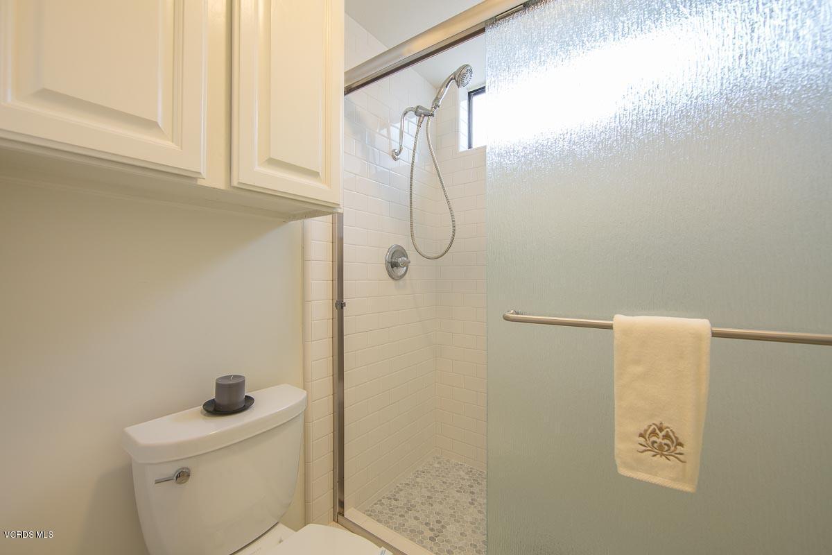 4265 Laurelhurst Road Moorpark, CA 93021 - Photo 26 of 47 a bathroom with a shower a toilet and a sink
