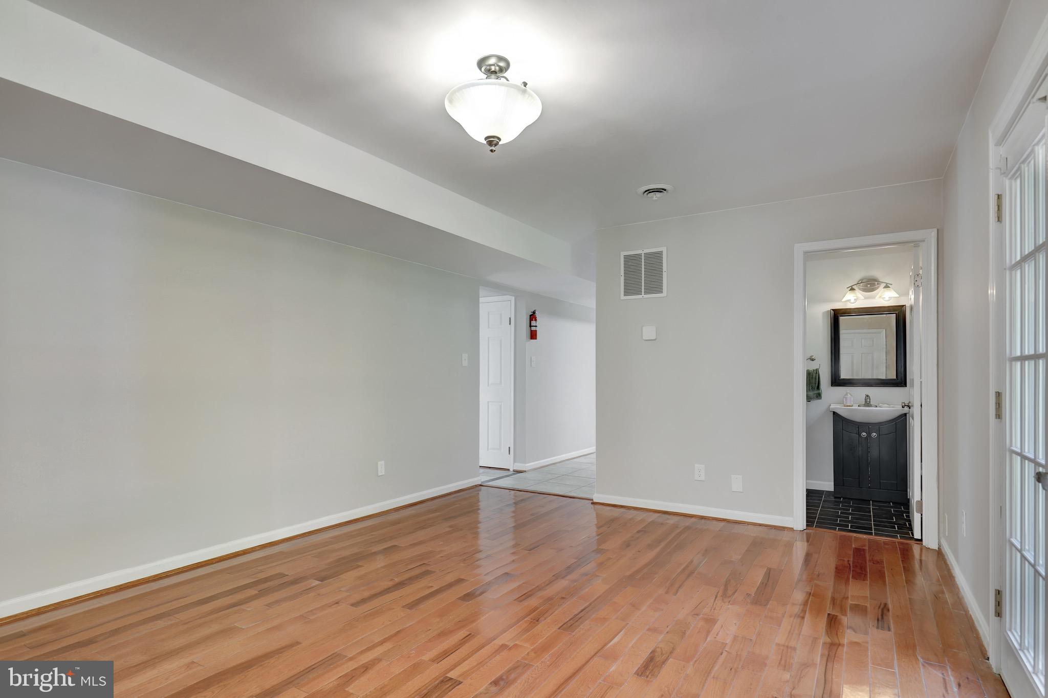8005 Ronald Road Manassas, VA 20112 - Photo 34 of 56 Gallery Image 34