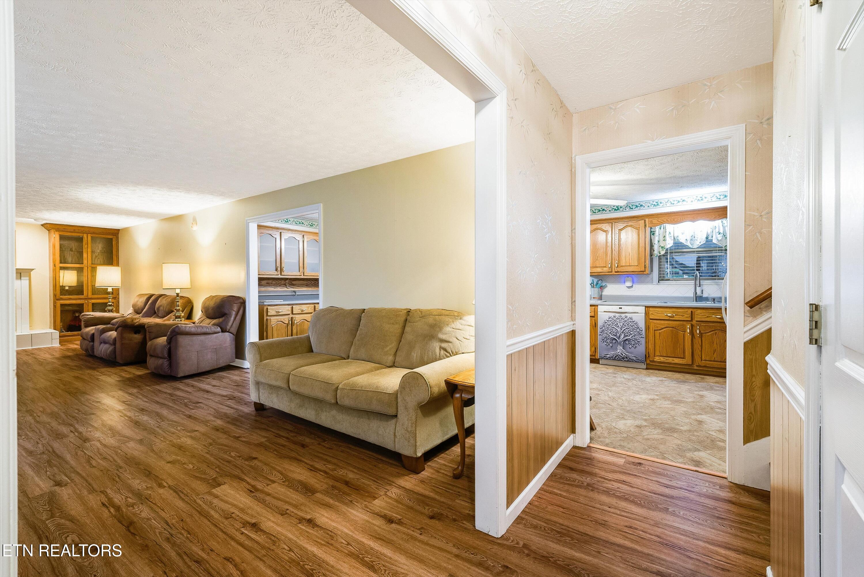 905 North E End Road Strawberry Plains, TN 37871 - Photo 10 of 57 13-905NE_EndRd-13