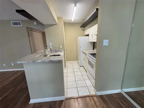 $79,500 | 17331 Red Oak Drive, Unit 26, Houston, TX 77090
