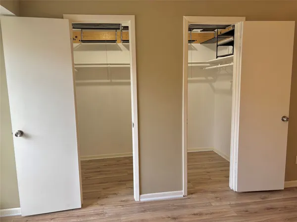 $79,500 | 17331 Red Oak Drive, Unit 26, Houston, TX 77090