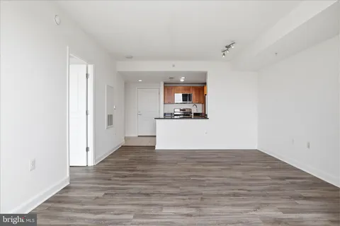 $320,000 | 2451 Midtown Avenue, Unit 819, Alexandria, VA 22303